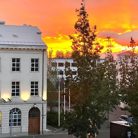 Lovely Penthouse Downtown With 3 Bedrooms Akureyri Exterior photo