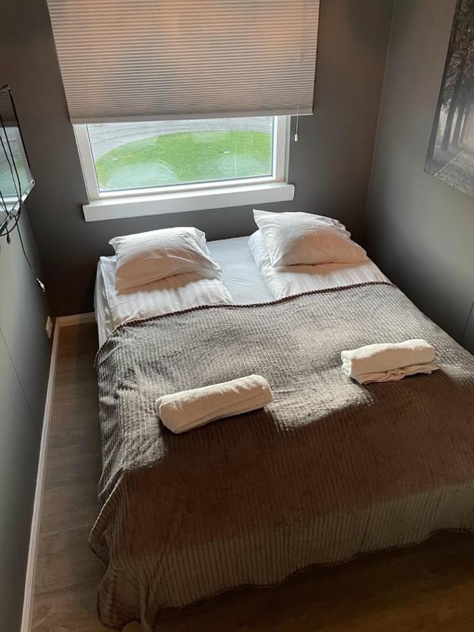 Lovely Penthouse Downtown With 3 Bedrooms Apartment *